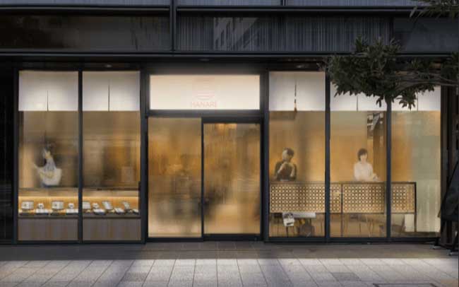 大三萬年堂HANARE