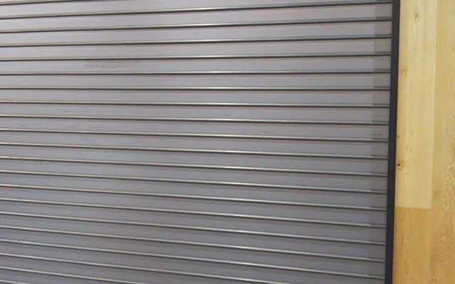 木と水と土と 新山下店